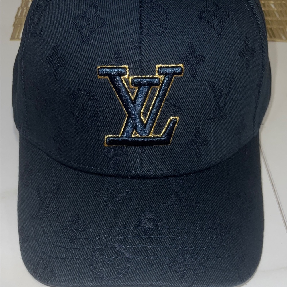 Louis Vuitton Black Monogram Cap with Gold-Trim LV Patch - Picture 2 of 5